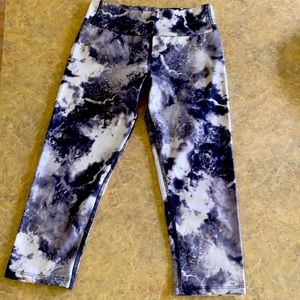 Black and white tie dye yoga pants